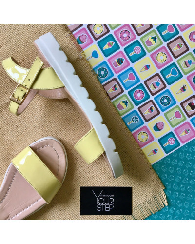 Босоніжки з лакової шкіри Арт. 10-5