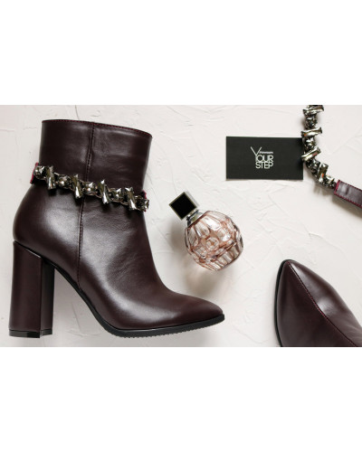 Ботинки на устойчивом каблуке бордового цвета с фурнитурой Арт. 35-10/44Ок-3647