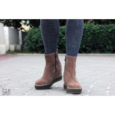 Ботинки на скрытой танкетке из велюра цвета капучино Арт. R-1