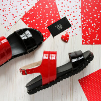 Сандали из лаковой кожи черного и красного цвета Арт. 10-18/125