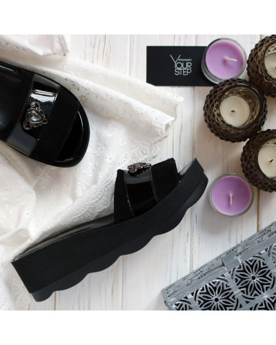 Шльопанці чорного кольору Арт. 228-1-3323