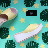 Шльопанці на високій підошві жовтого кольору Арт. 352-3