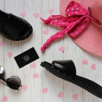 Шльопанці зі шкіри чорного кольору Арт. 10-9/125