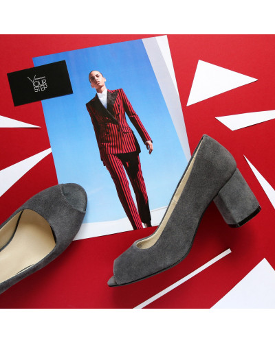 Туфли из темно-серой замши на низком каблуке Арт. 605-3/45Ок