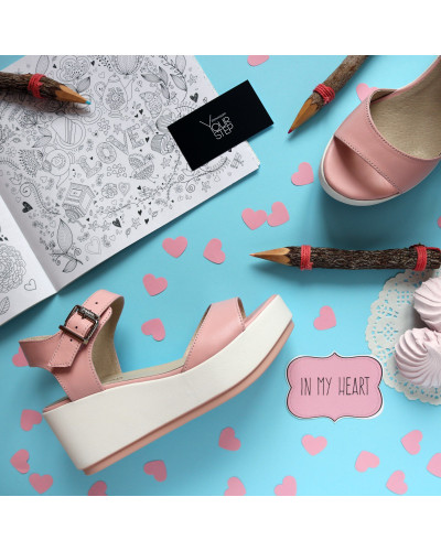 Босоніжки на танкетці Арт. 352-2