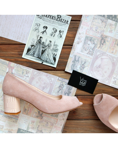 Туфли из замши цвета персик на низком каблуке Арт. 605-3/45