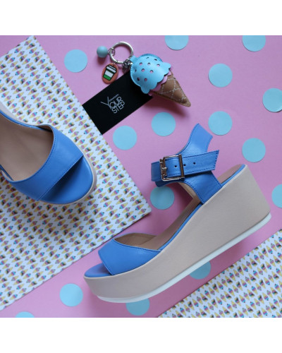 Босоніжки з блакитної шкіри на танкетці Арт. 352-2