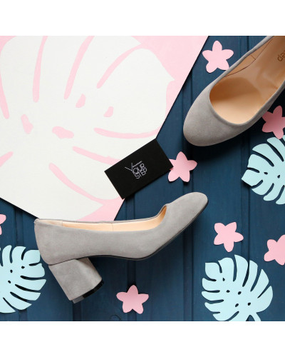 Туфли из светло-серой замши на низком каблуке Арт. 605-4/45Ок