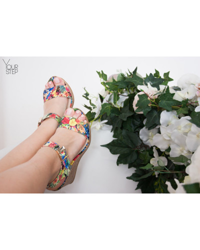 Босоножки на танкетке из принтовой кожи под тропики Арт.: 716-2Ot