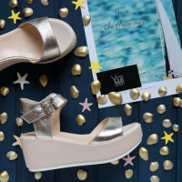 Босоніжки з золотої шкіри на високій підошві Арт. 352-2