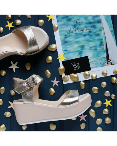 Босоніжки з золотої шкіри на високій підошві Арт. 352-2