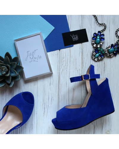 Босоніжки з замші на танкетці Арт. 11-1Ot