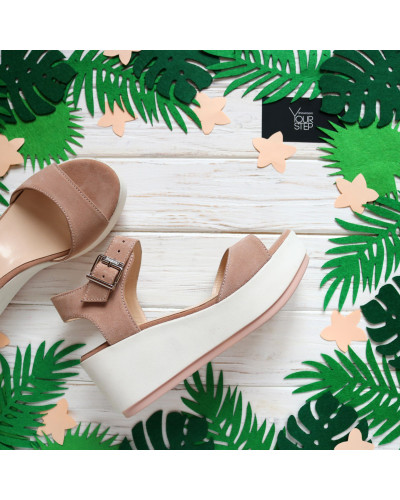 Босоніжки на танкетці Арт. 352-2