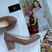 Туфли из велюра цвета капучино на низком каблуке Арт. 605-4/45Ок