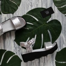 Босоніжки срібного кольору на високій підошві  Арт. 352-1/228