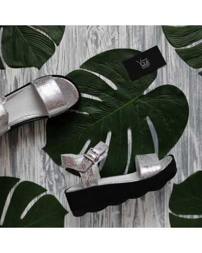 Босоніжки срібного кольору на високій підошві  Арт. 352-1/228