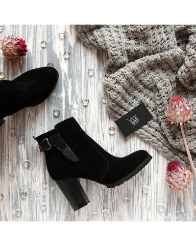 Ботинки на устойчивом каблуке из черной замши с принтовой вставкой Арт. 805-1