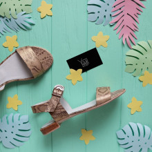 Сандали из бежевого нубука с принтом под питон Арт. 10-12/110