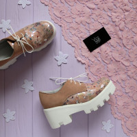 Туфли на тракторной подошве пудрового цвета с принтовой вставкой Арт. 32-1