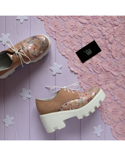 Туфли на тракторной подошве пудрового цвета с принтовой вставкой Арт. 32-1