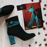 Ботильоны из зеленого велюра с лаковым змеиным ремешком и каблуком Арт. 52-3Ок-53738