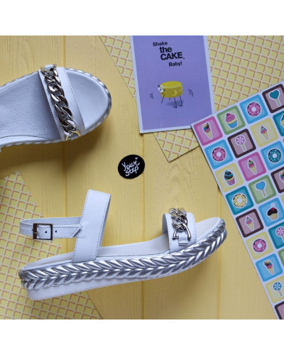 Босоножки из белой кожи с фурнитурой Арт. 10-10/045F