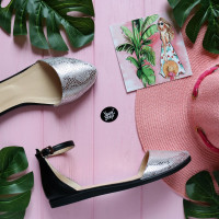 Босоножки из серебряного нубука с принтом под питон с черной пяткой на черной подошве Арт. 01-2VG