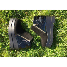 Ботинки из черной замши с лаковой пяткой на высокой подошве Арт. 235-2