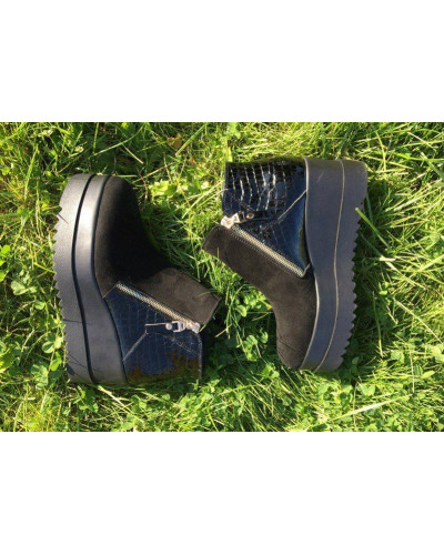 Ботинки из черной замши с лаковой пяткой на высокой подошве Арт. 235-2