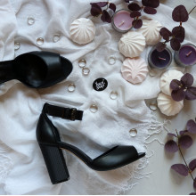 Босоніжки з чорної шкіри на підборах Арт. 95-6/42