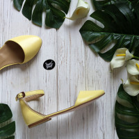 Босоножки из кожи цвета лимон Арт. 01-2