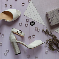 Босоніжки білого кольору на підборах Арт. 95-6/42Serebro