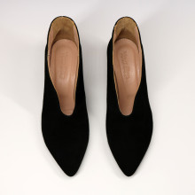 Ботильоны с глубоким вырезом из черного велюра на шпильке Арт. 657-6/36