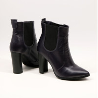 Ботинки из кожи цвета баклажан на каблуке Арт. 35-14/32