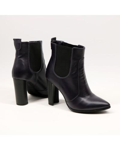 Ботинки из кожи цвета баклажан на каблуке Арт. 35-14/32