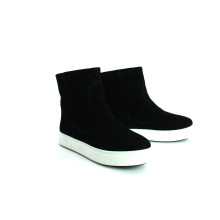 Ботинки из черной замши на белой подошве Арт. 12-19/21613