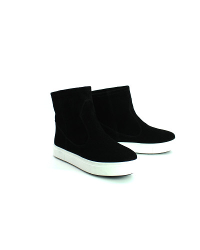 Ботинки из черной замши на белой подошве Арт. 12-19/21613