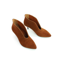 Ботильоны с глубоким вырезом из рыжей замши на шпильке Арт. 657-6/36