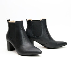 Напівчоботи із чорної шкіри на підборах Арт. 657-9/41Ок