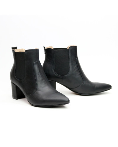 Напівчоботи із чорної шкіри на підборах Арт. 657-9/41Ок