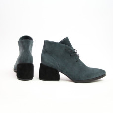 Ботильоны из замши темно-серого цвета на обтяжном каблуке  Арт. 657-10/w324Ок