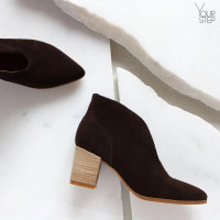 Ботильоны с глубоким вырезом из замши цвета шоколад  Арт. 657-7/41Ок-str