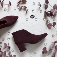 Ботильоны с глубоким вырезом из замши цвета баклажан на обтяжном каблуке Арт. 657-6/47Ок