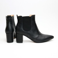 Напівчоботи із чорної шкіри на підборах Арт. 657-9/41Ок