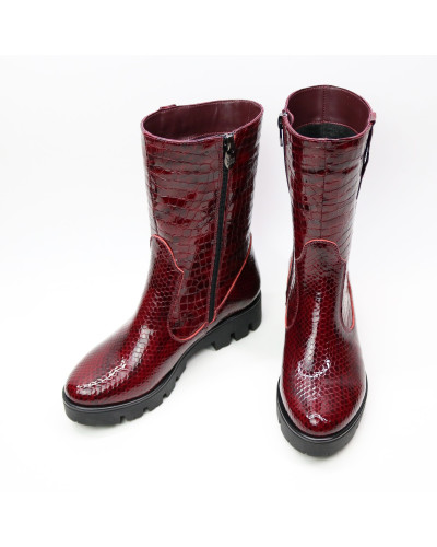 Полусапоги из лаковой кожи под рептилию в цвете бордо Арт. 12-2(S2)