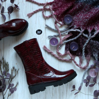 Полусапоги из лаковой кожи под рептилию в цвете бордо Арт. 12-2(S2)