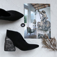 Ботильоны с глубоким вырезом из черной замши со вставкой Арт. 657-7/w324Ок