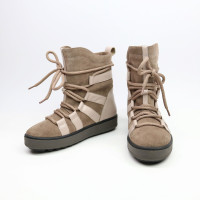 Ботинки из кожи и замши бежевого цвета Ls6-2