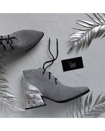 Ботильоны из светло-серой замши с обтяжным каблуком Арт. 657-10/w324Ок