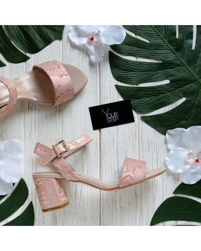 Рожеві босоніжки на низьких підборах Арт. 615-1/45Ок